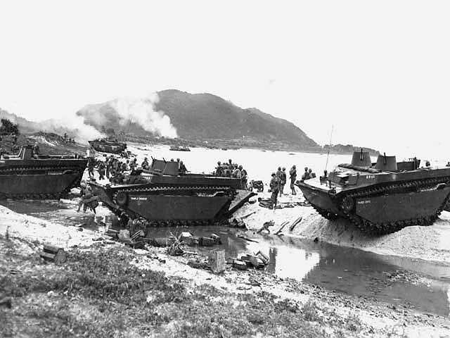 LVT-4 AMPHIBIOUS VEHICLE