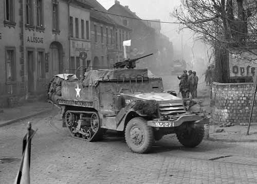 M3 HALF-TRACK