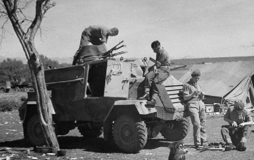 CANADIAN OTTER ARMOURED CAR Mk. I