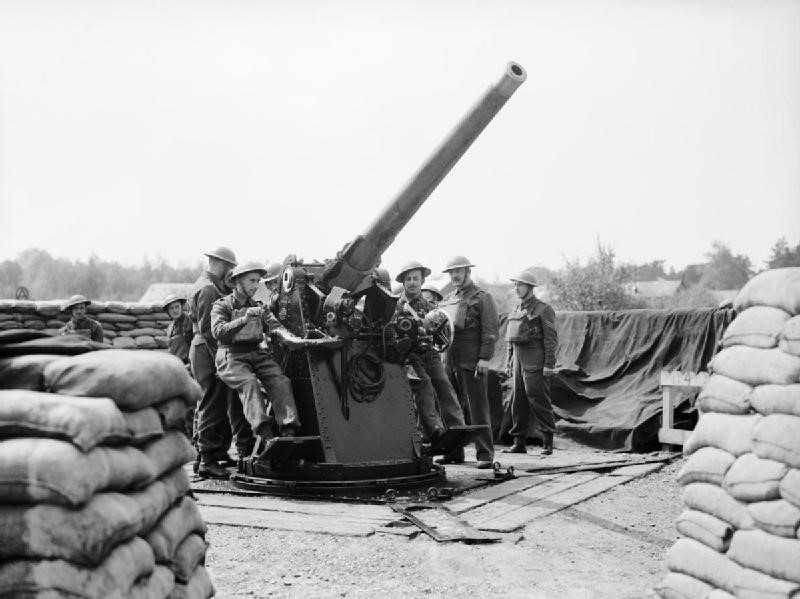 QF 3in ANTI-AIRCRAFT GUN