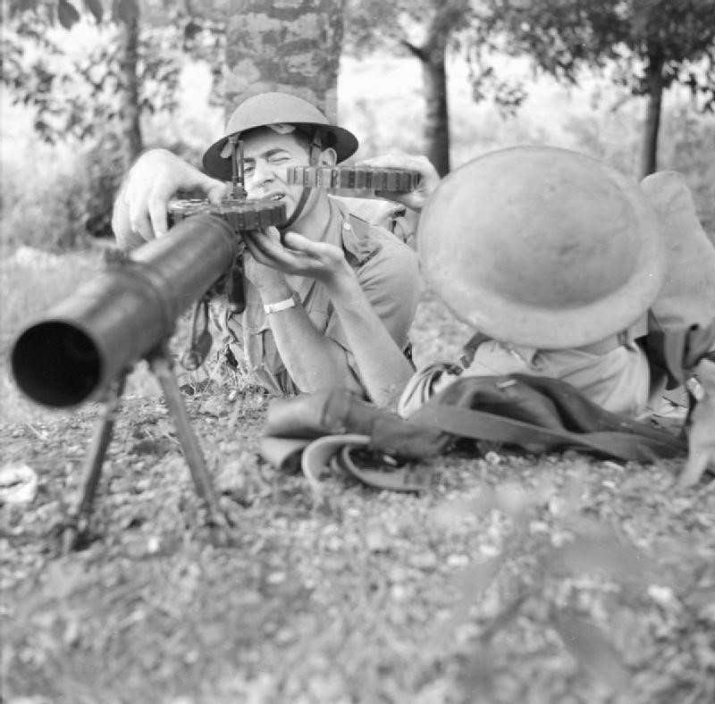 LEWIS Mk. I LIGHT MACHINE GUN