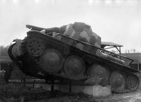 LEHKÝ TANK VZOR.38