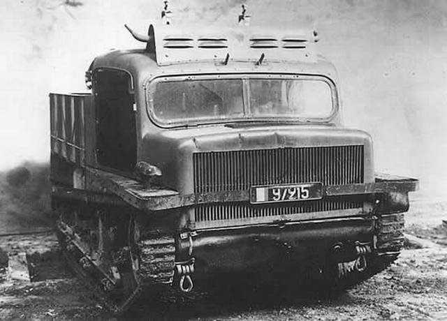 RENAULT 36R TRC (Tracteur de Ravitaillement Pour Chars)