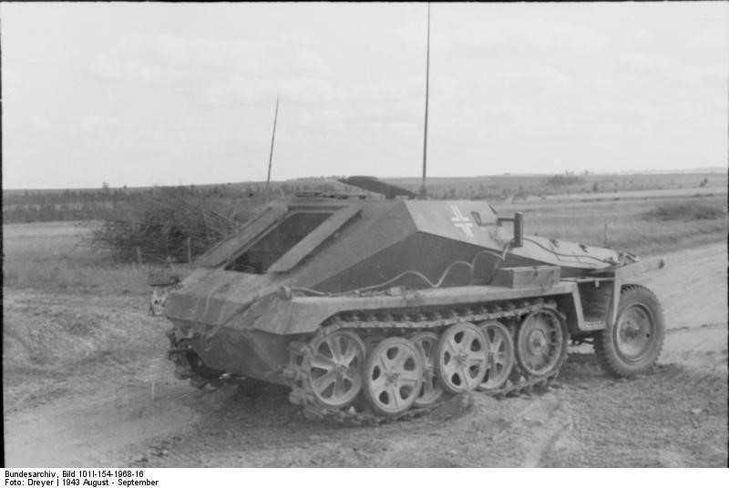 LEICHTE GEPANZERTE MUNITIONSKRAFTWAGEN Sd.Kfz.252