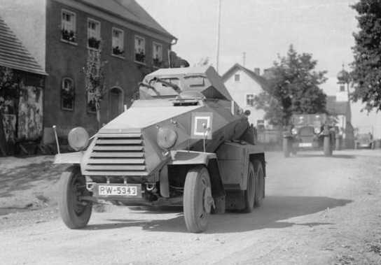 Sd.Kfz 231 SCHWERE PANZERSPÄHWAGENS (6-Räd)