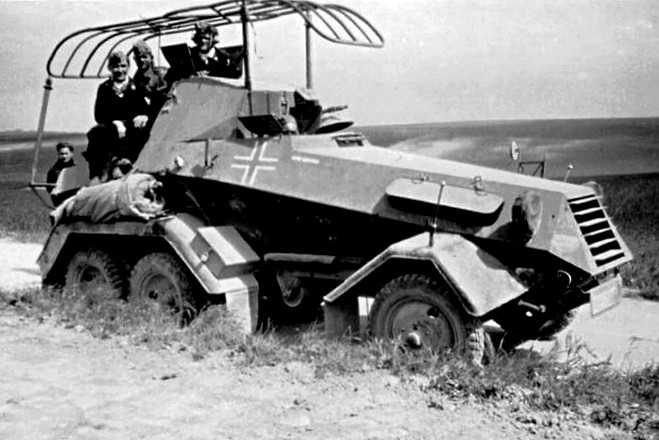 Sd.Kfz 263 PANZERFUNKWAGEN (6-Räd)