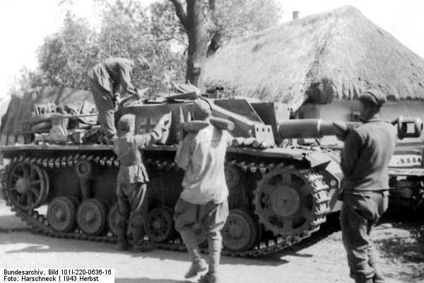 STURMHAUBITZE 42 (Sd.Kfz 142/2)