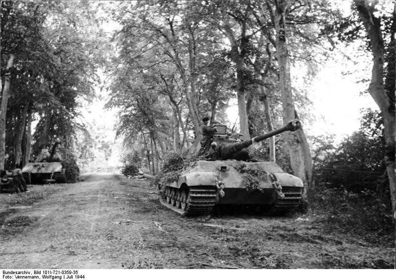 PANZER MK VIB AUSF B TIGER II (SdKfz 182)