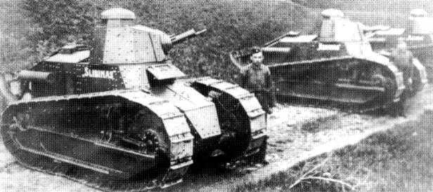 RENAULT FT TANKETĖS