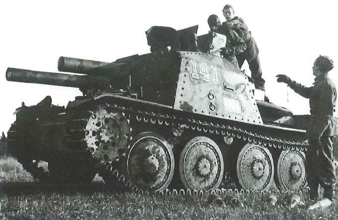 STORMARTILLERIVAGN m/43